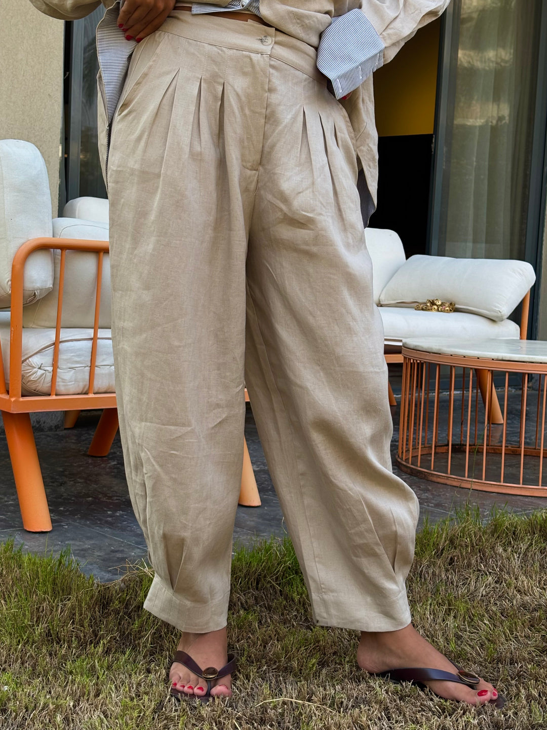Barrel Pleat Pants - Beige