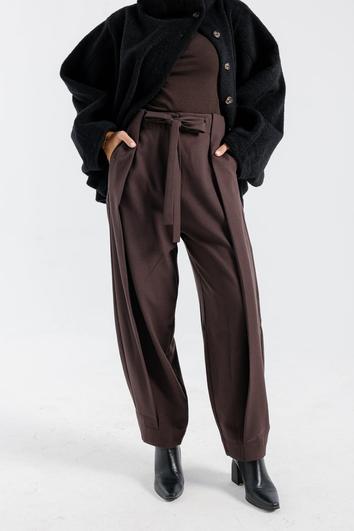 Wool Barrel Cut Pants - Brown