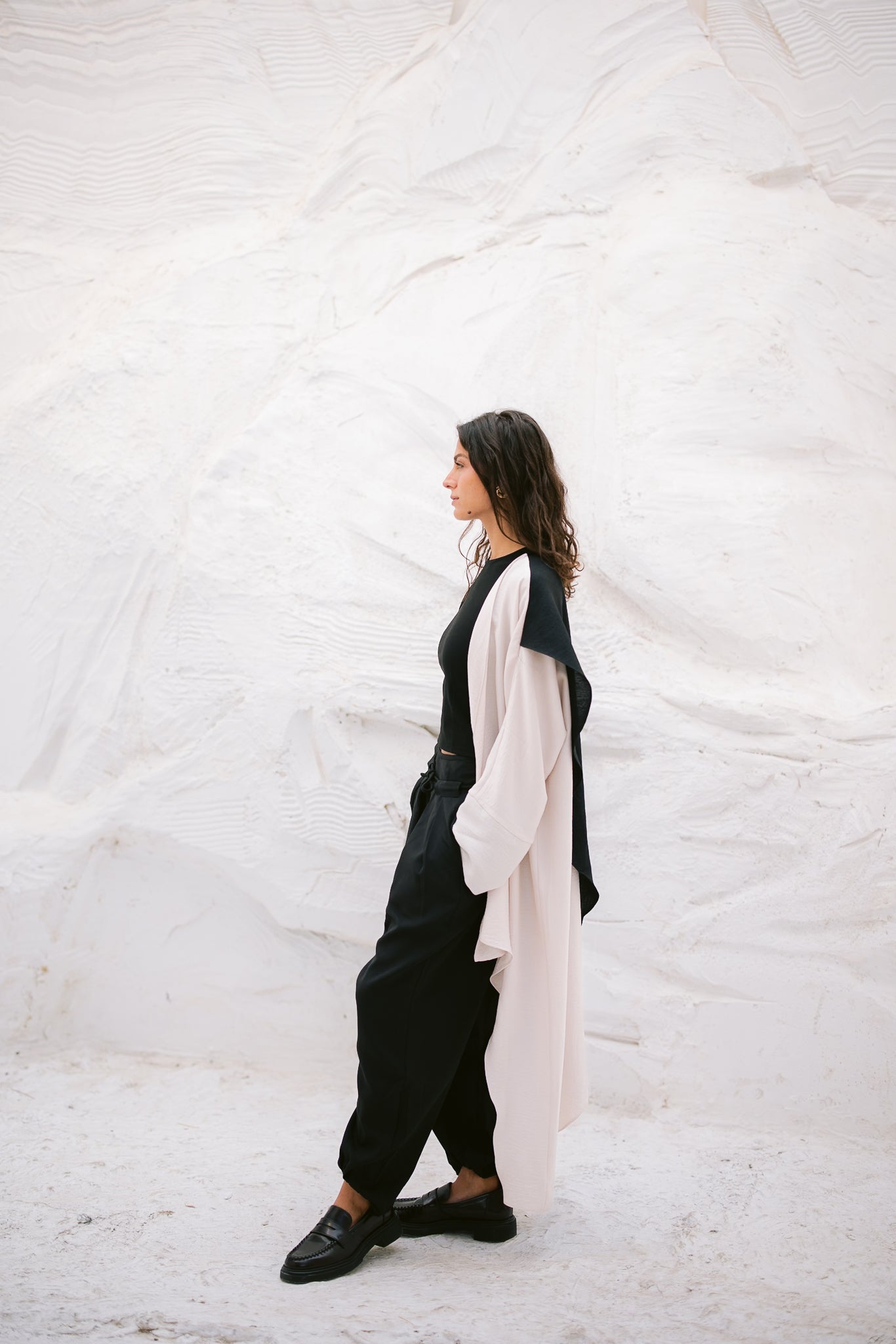 Dual Flowy Kimono - Black/Offwhite