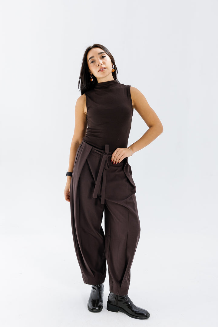 Wool Barrel Cut Pants - Brown