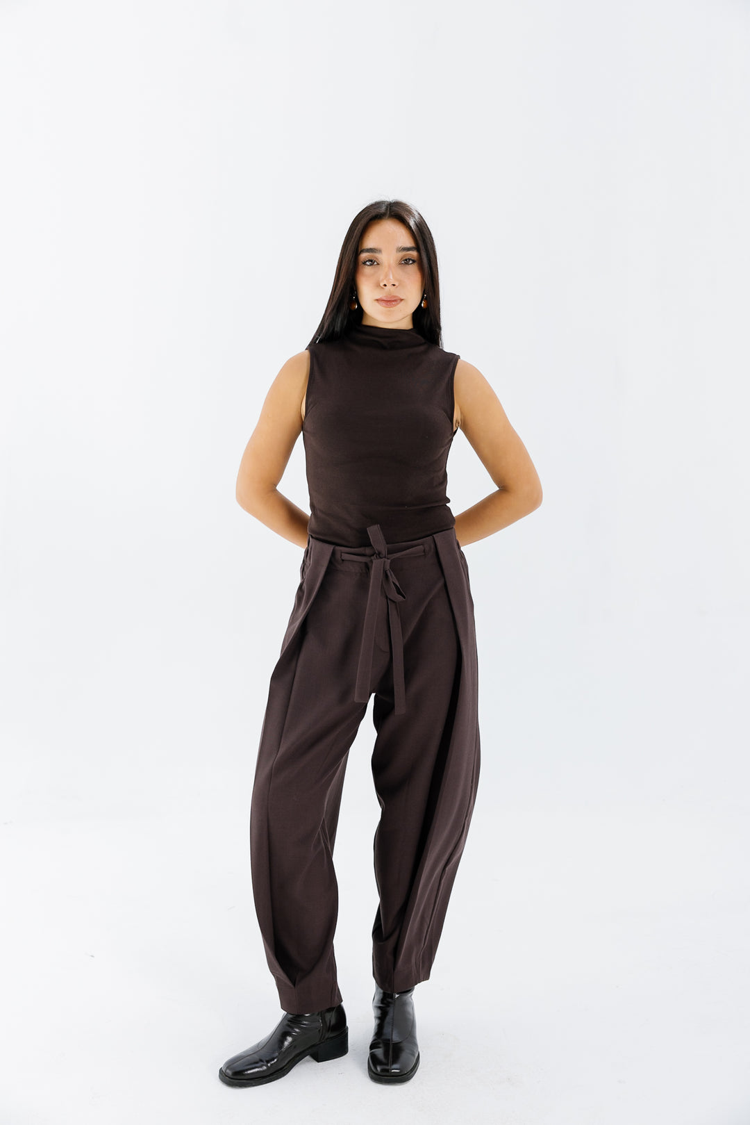 Wool Barrel Cut Pants - Brown