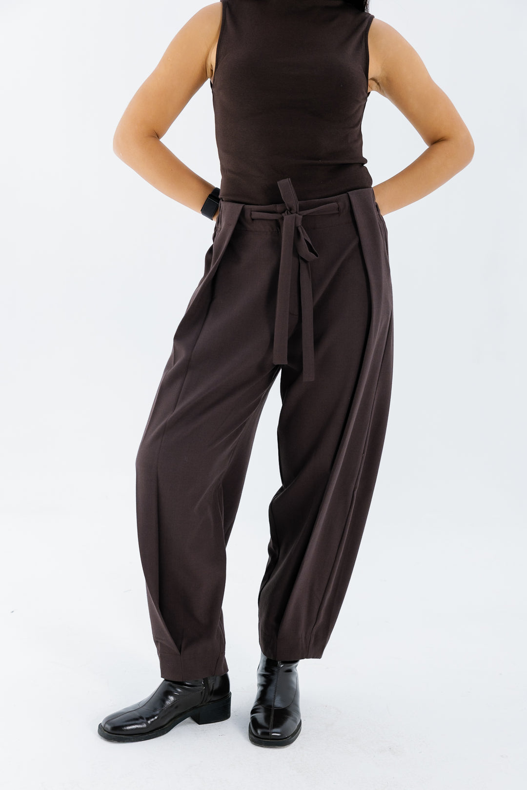 Wool Barrel Cut Pants - Brown