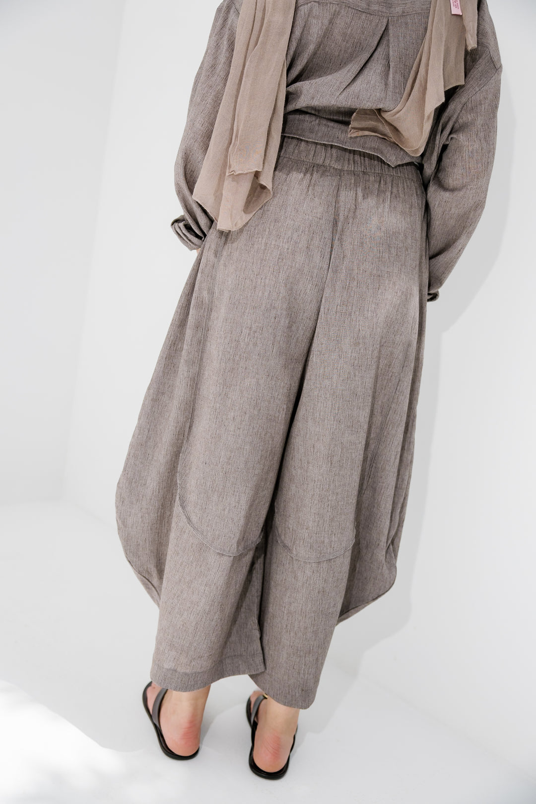 Breeze Balloon Linen Pants - Brown