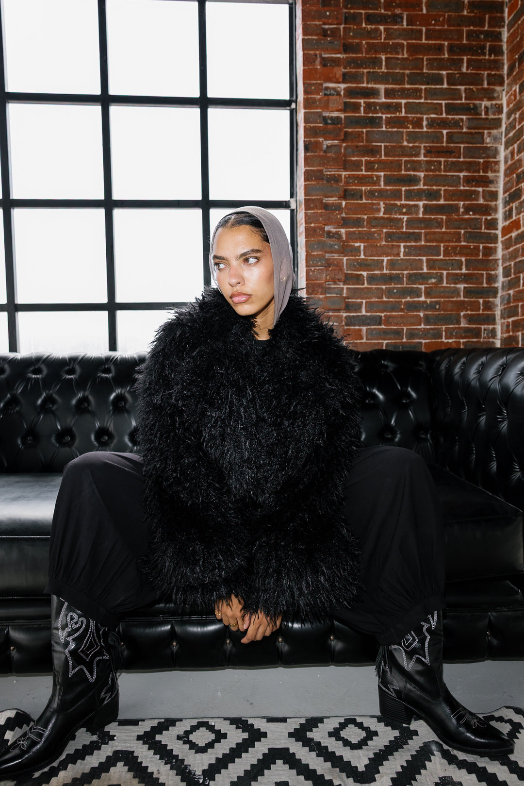 Bold Fur Jacket - Black (Premium Edition)