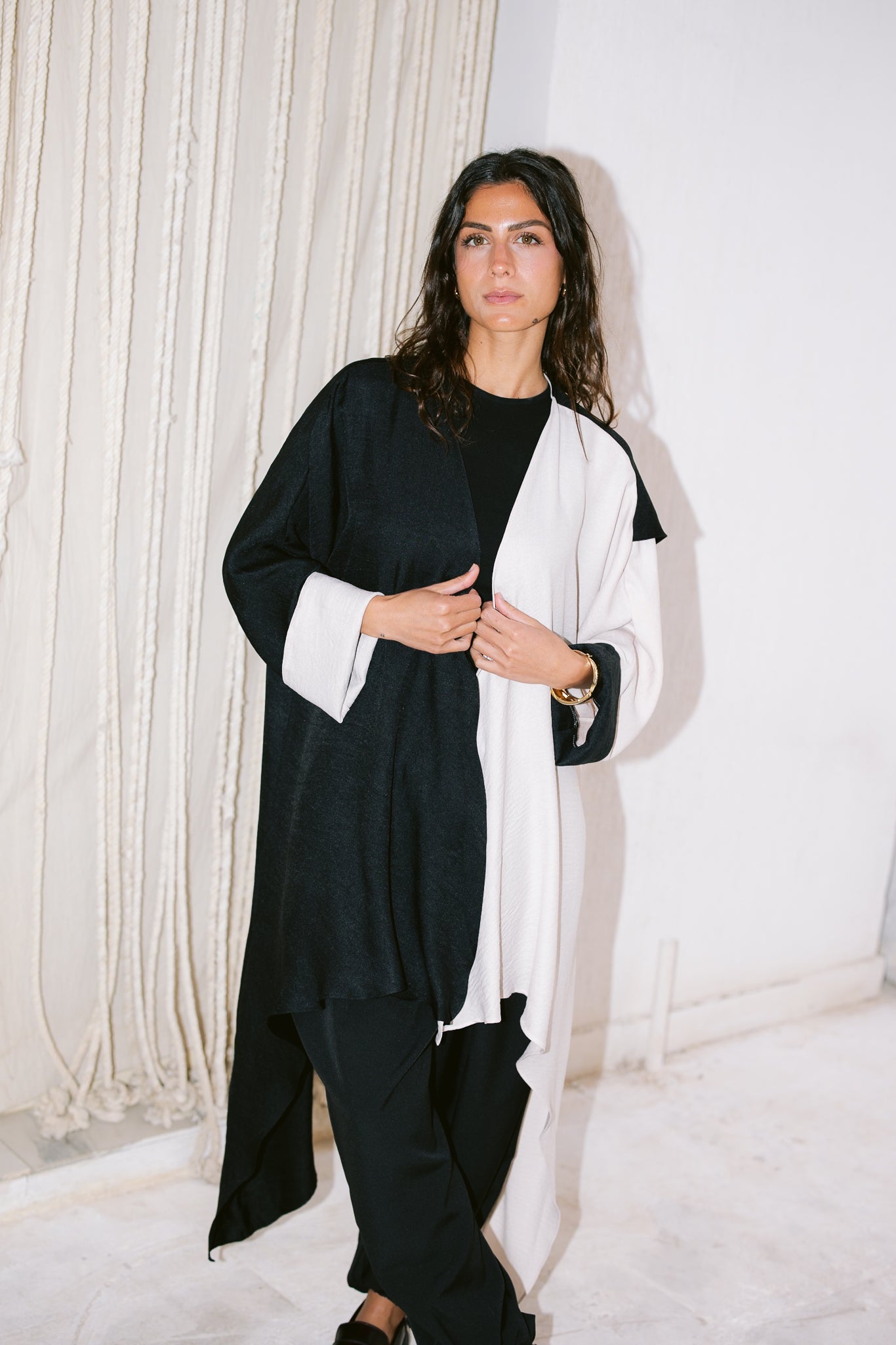 Dual Flowy Kimono - Black/Offwhite