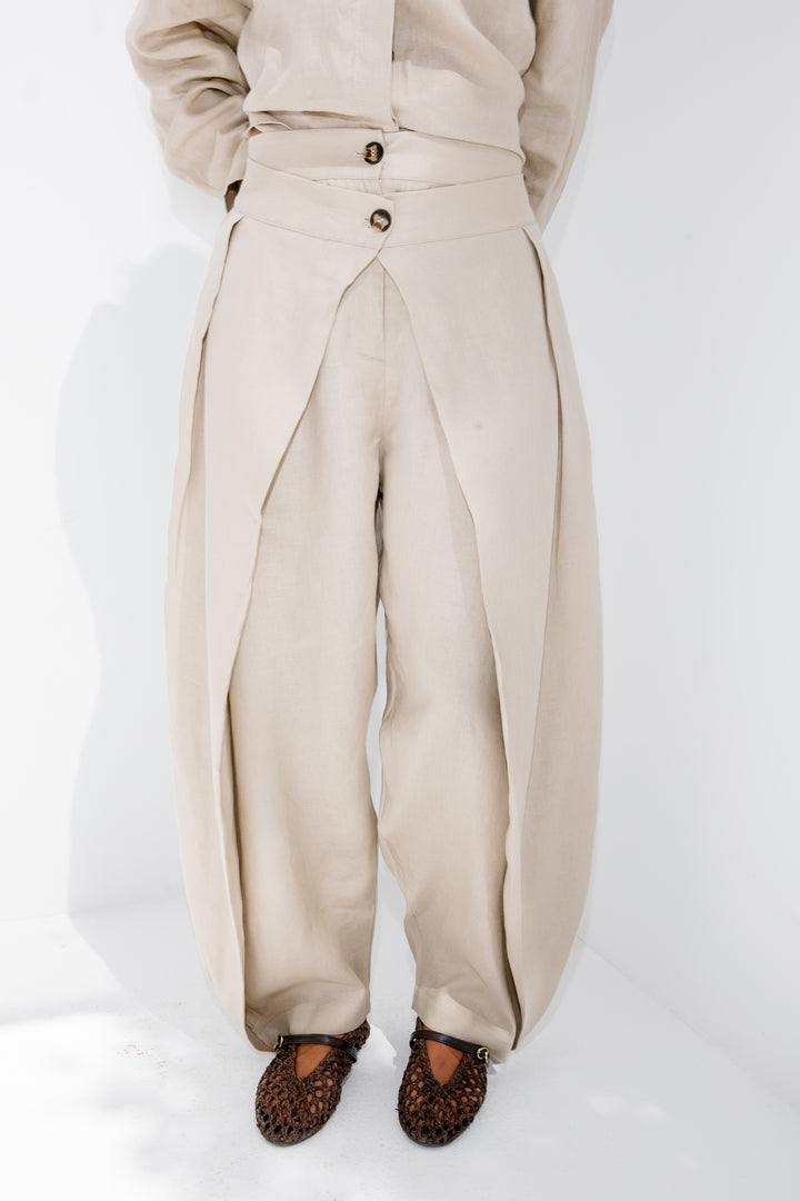 Double Buttoned Linen Pants - Beige