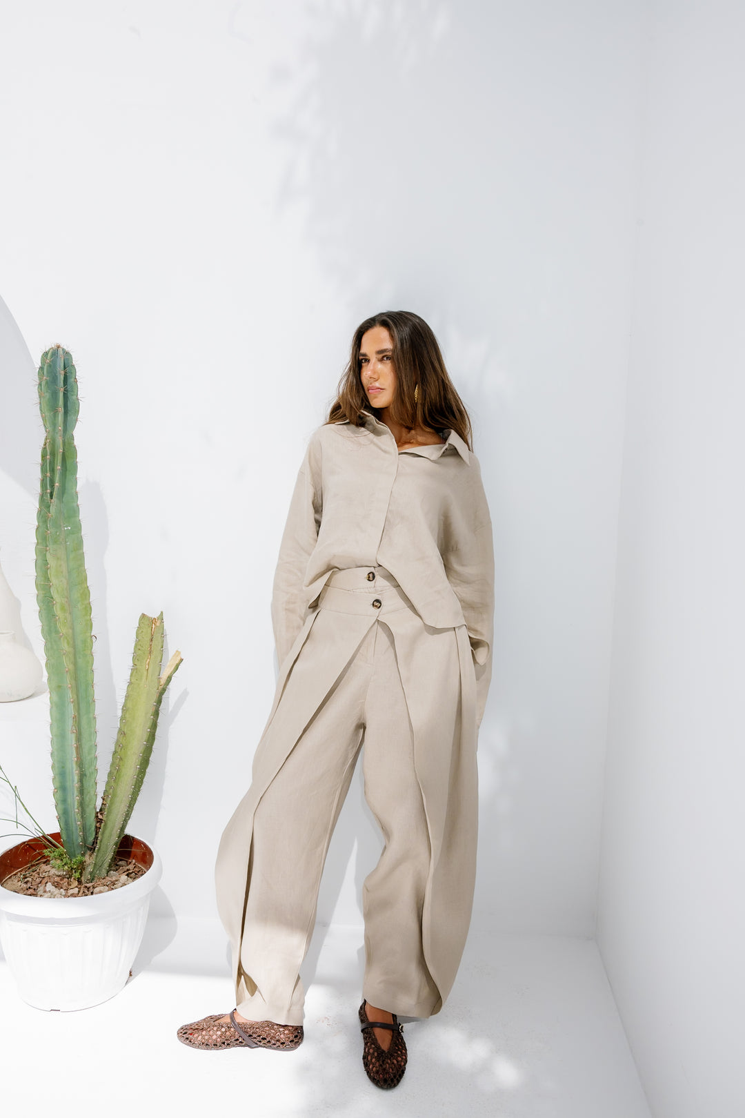 Double Buttoned Linen Pants - Beige