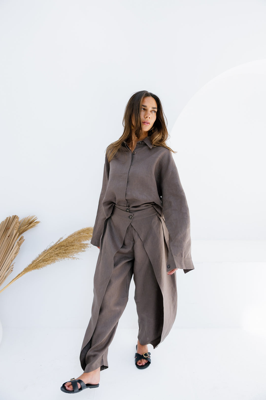 Double Buttoned Linen Pants - Brown