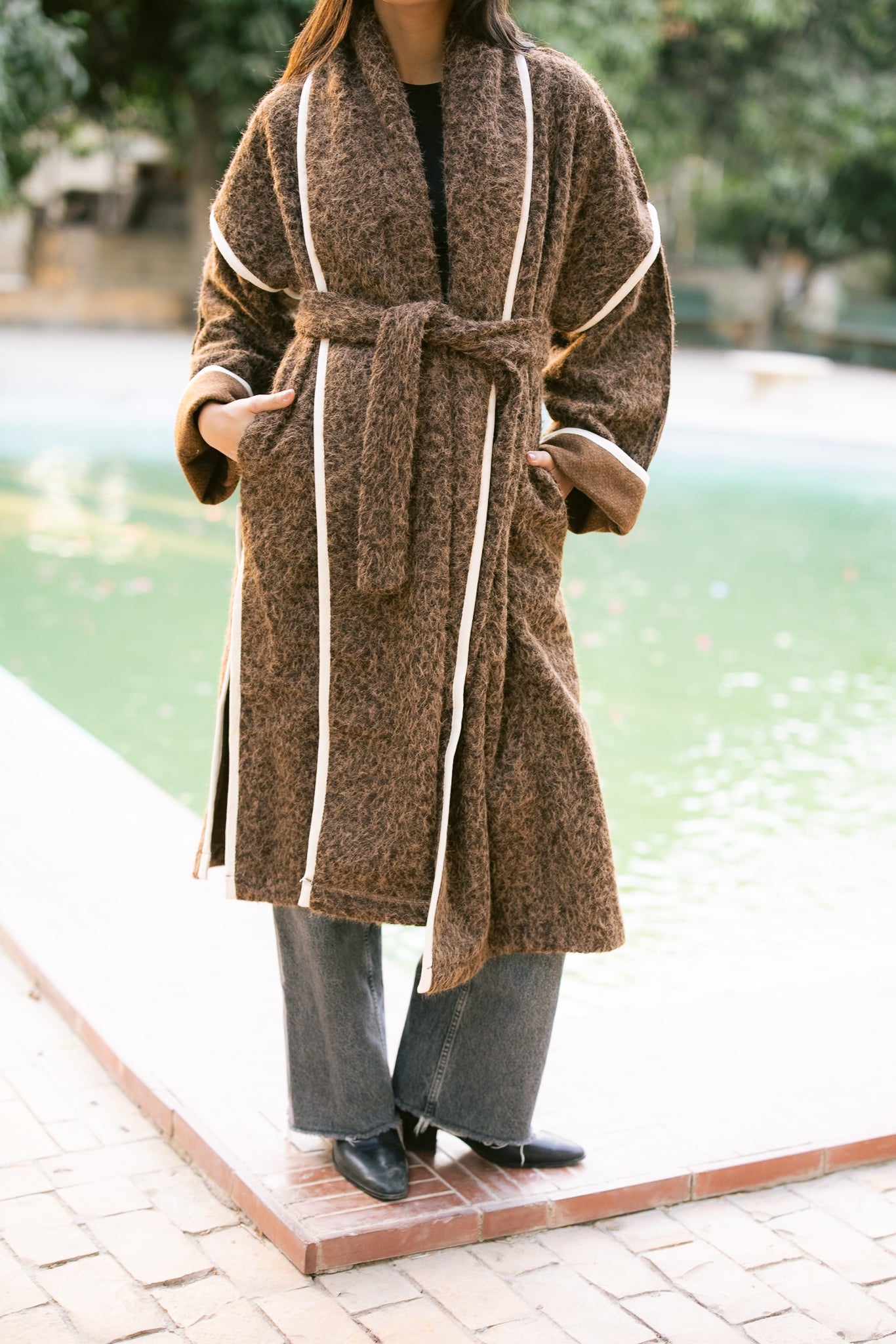 Edged Flipped Collar Coat - Brown