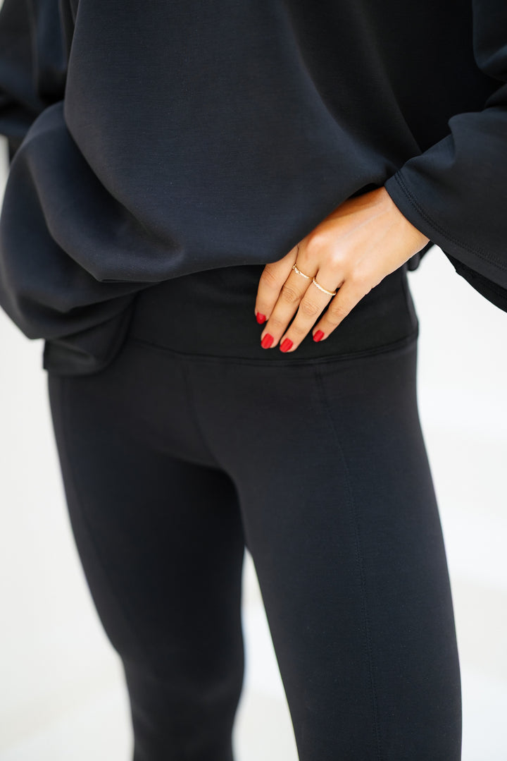 Ease Out Leggings - Black