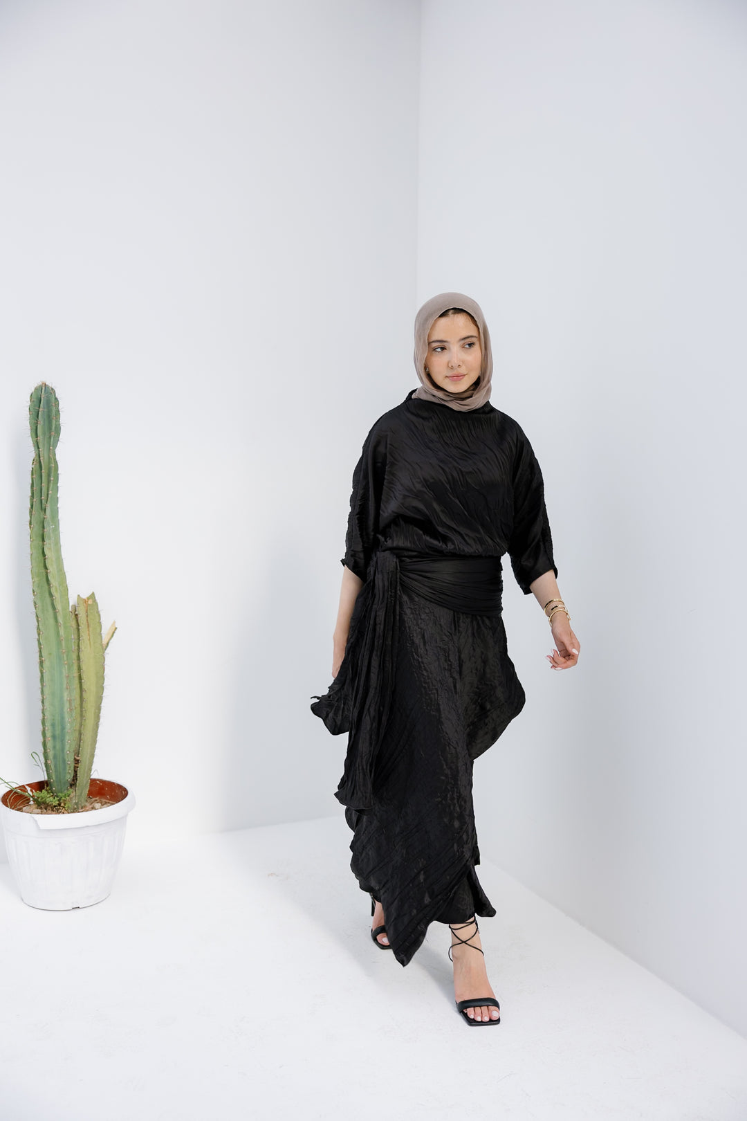 Satin Set - Black (7-10 DAYS PRE-ORDER)
