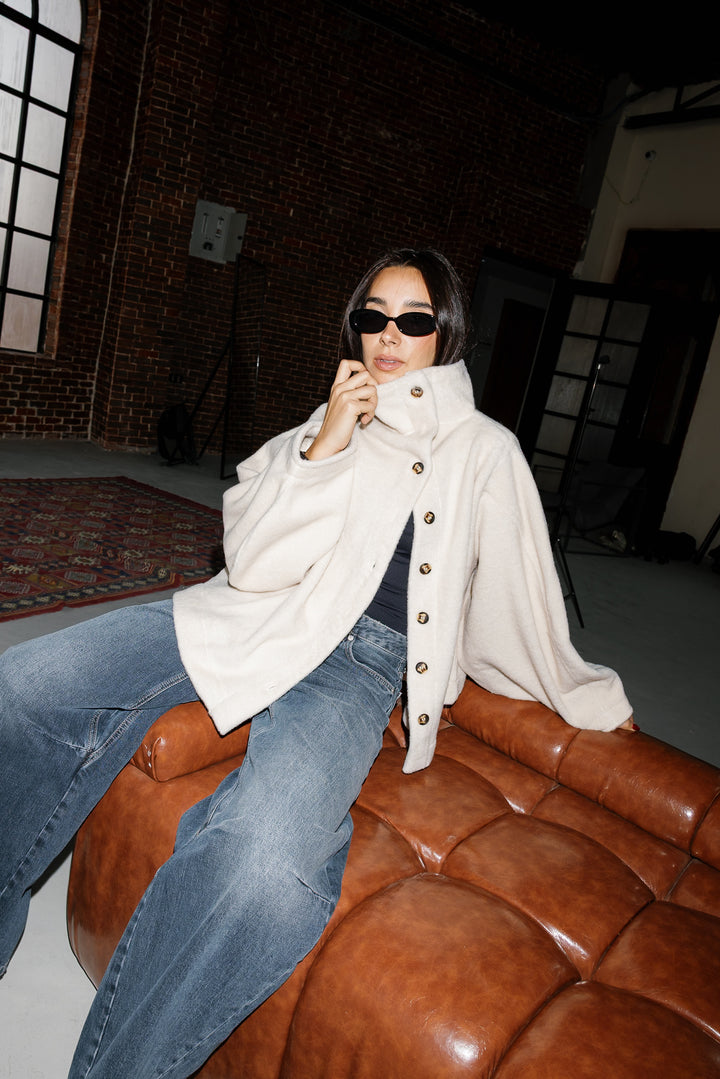 Sided Collar Jacket - Creme