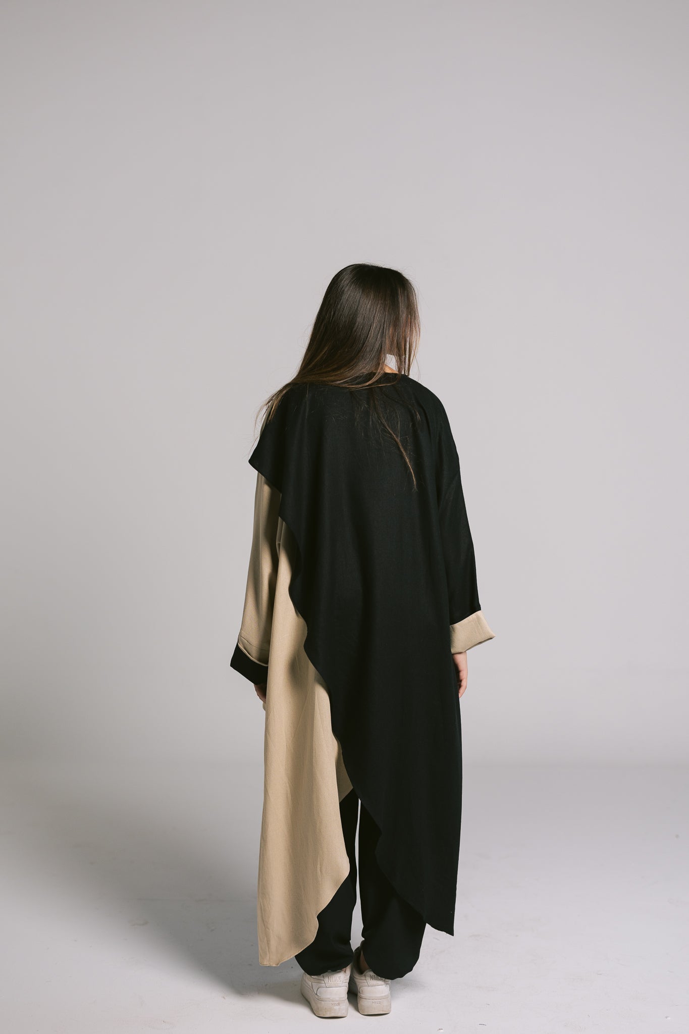 Dual Flowy Kimono - Black with Beige